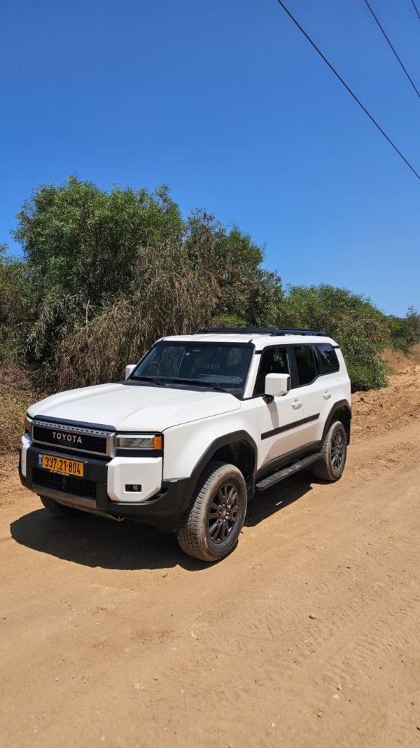 רכב שטח 4X4 לנד קרוזר LUXURY PRO