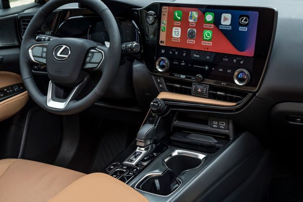 224 MODEL YARIŞTI LEXUS EN KUSURSUZ OTOMOBİL MARKASI SEÇİLDİ