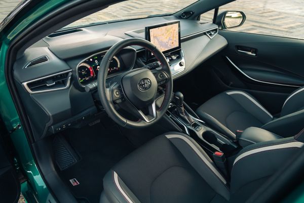 Toyota, Corolla, GR, Sport, Emerald, Green, interieur, dashboard