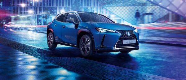 Lexus UX300e electrified 