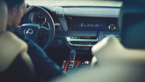 Innenansicht eines Lexus