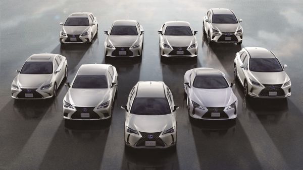 LEXUS 2 MİLYON ELEKTRİK MOTORLU ARAÇ SATIŞIYLA GLOBAL BİR BAŞARIYA İMZA ATTI
