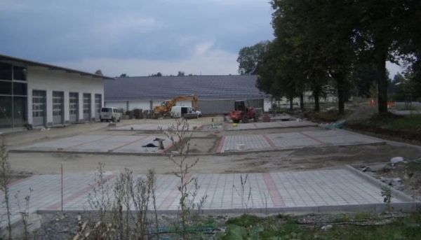Bild von einem Parkhof