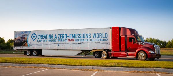 Amerikanischer LKW mit Folierung: Creating a Zero-Emissions World