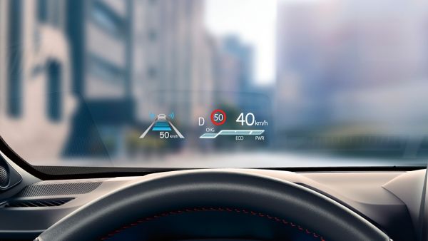 Head up Display eines Toyota RAV4 Plug-in Hybrid, Innenansicht