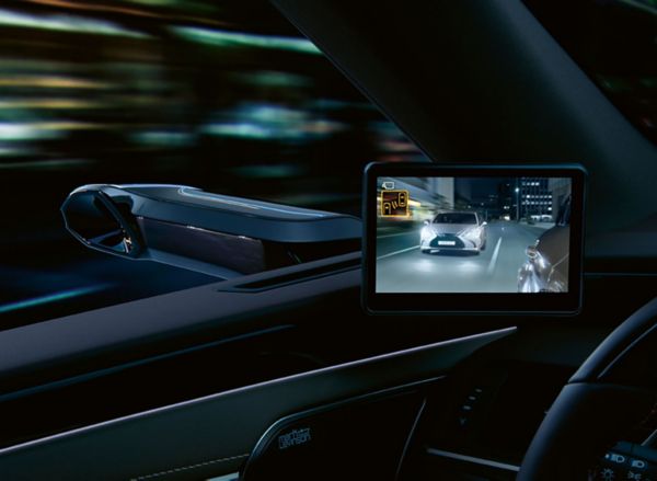 LEXUS DÜNYADA BİR İLK OLAN DİJİTAL AYNAYI TÜRKİYE’DE SATIŞA SUNDU