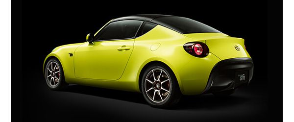 Toyota S-FR in neon-Gelb von hinten 