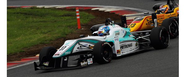 Formula 3- Nick Cassidy ganador del Gran Premio de Nueva Zelanda (2015)