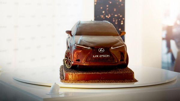 Lexus UX aus Schokolade