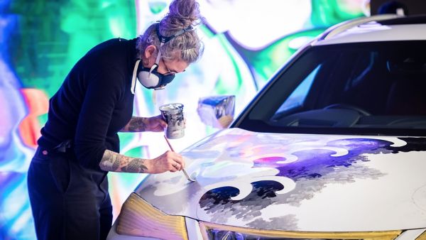 LEXUS UNVEILS THE WORLD’S FIRST TATTOOED CAR