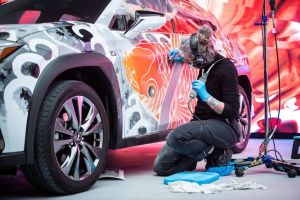 Tatuoitu Lexus UX työstö