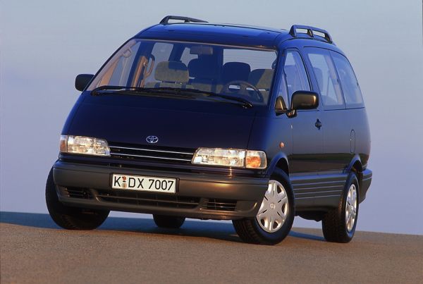 Toyota Previa (1990)