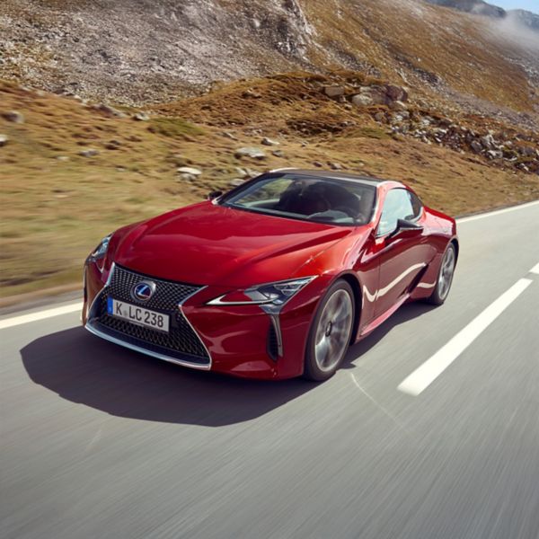 16-lexus-lc500-exterieur-driekwart-rechtsvoor
