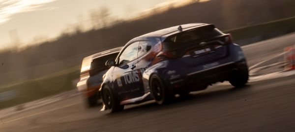 Toyota GR Yaris na torze wyścigowym