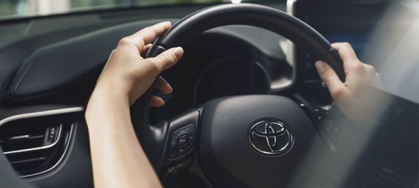 Pracownik i klient Toyoty
