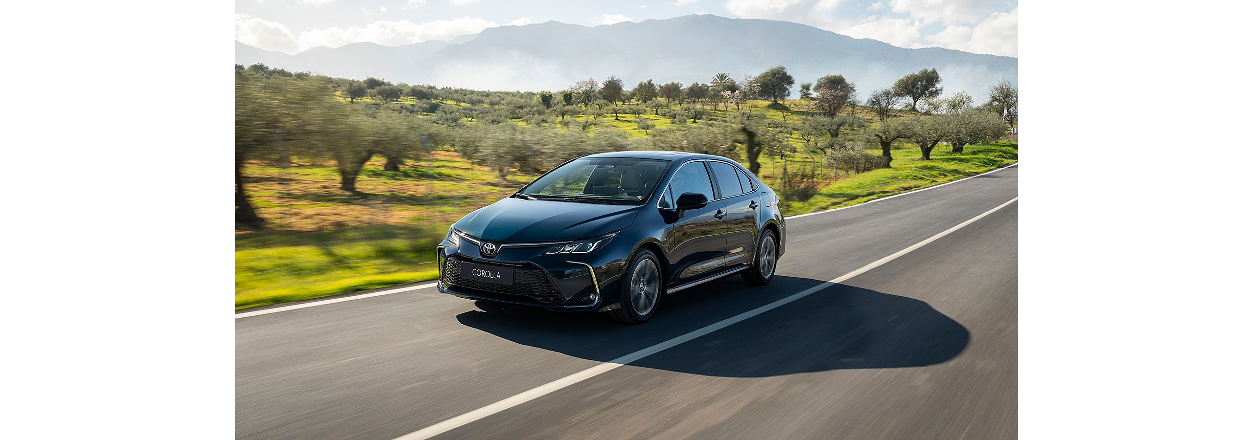 1600x900-2023-COROLLA-Sedan-DPL_19-ext