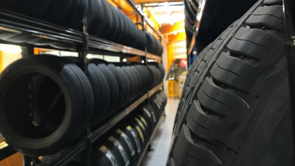 1600x900_tyres_02