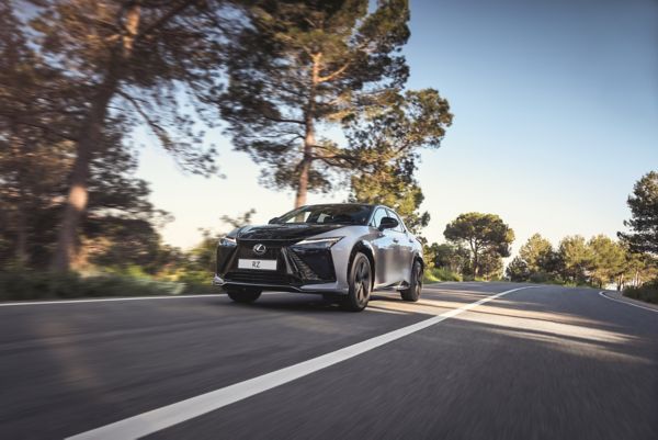 Lexus RZ - Electrizează-ți așteptările