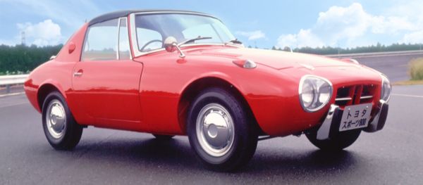 old photo of a Toyota Sports 800 car