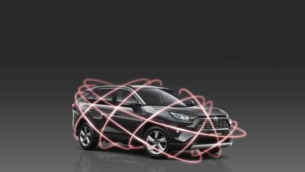 Auto mit grafischen Bewegungslinien, die rund um das Fahrzeug kreisen