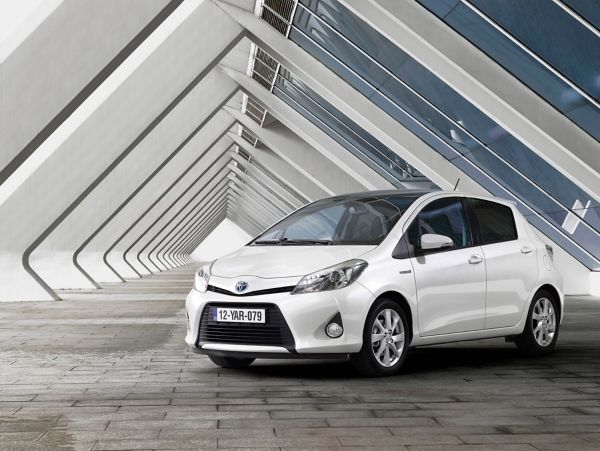 2012, Toyota, Yaris, wit, linker, vooraanzicht