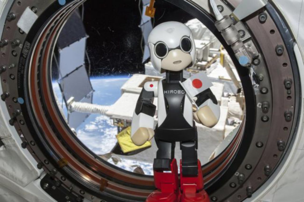 الروبوت كيروبو على محطة الفضاء الدولية عام 2013