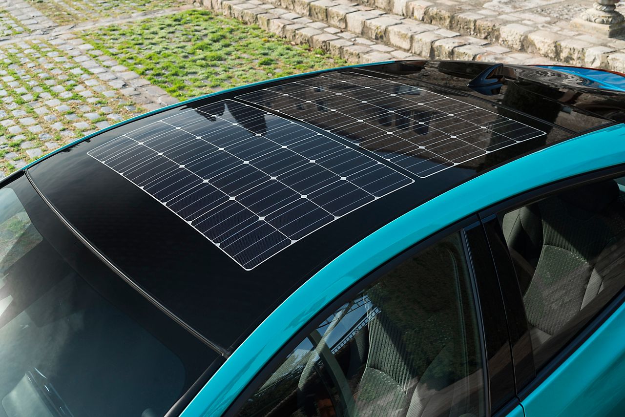 Toyota prius plug in deals hybrid solar panel