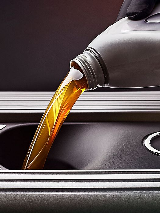 Changing Your Car s Engine Oil Lexus Europe
