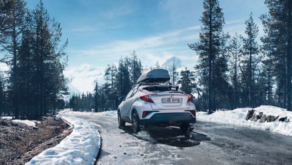 2018_toyota_winteracc8289cmyk300v4