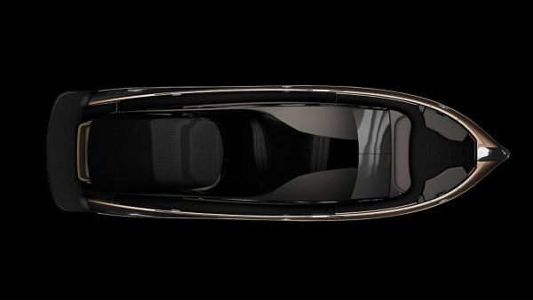 LEXUS LÜKSÜ, LY 650 LÜKS YAT İLE DENİZE İNİYOR