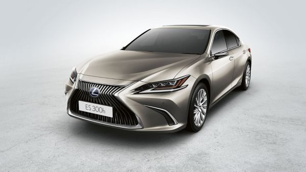 Lexus ES 300h car