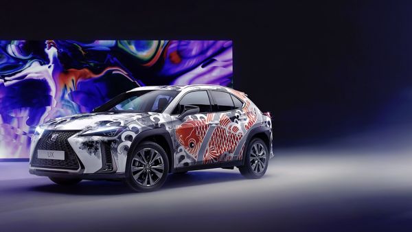 SUV UX TATOUÉE