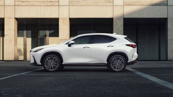 2021-lexus-nx-experience-electrified-explore-with-your-senses-1920x1080-1-1