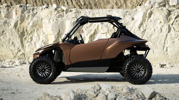 Side view of the Lexus ROV Concept car