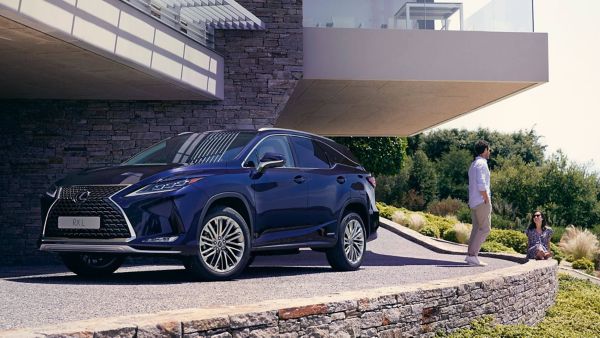 side wide view of a parked Lexus RX L