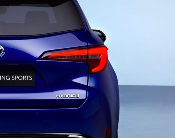 2022 – COROLLA TOURING SPORTS WP 006 CROP