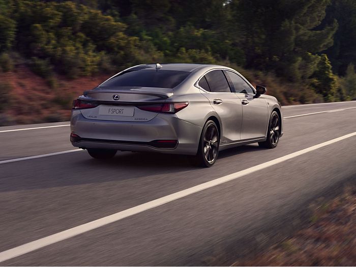 Lexus hybrid deals charging