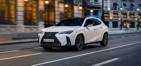 2022-dxp-lexus-ux-055d-hero-1920x900