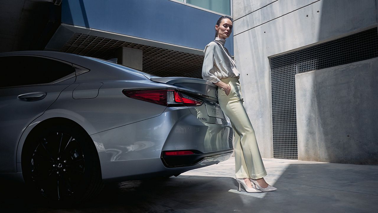 Lexus ES, Modelle