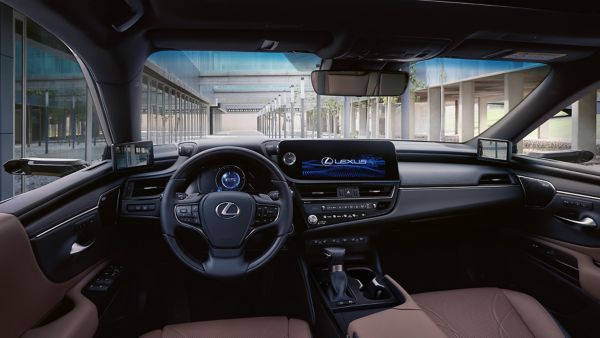 Front interior of a Lexus ES