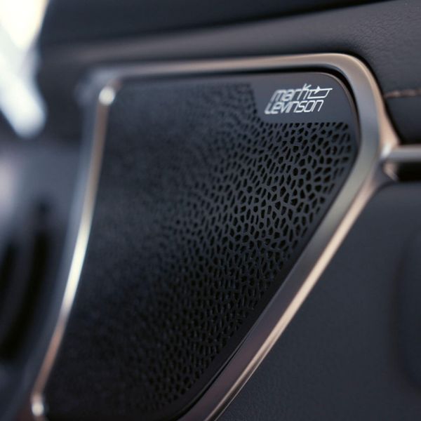 2022-lexus-es-innovative-technology-mark-levinson-pureplay-1920x1080-1