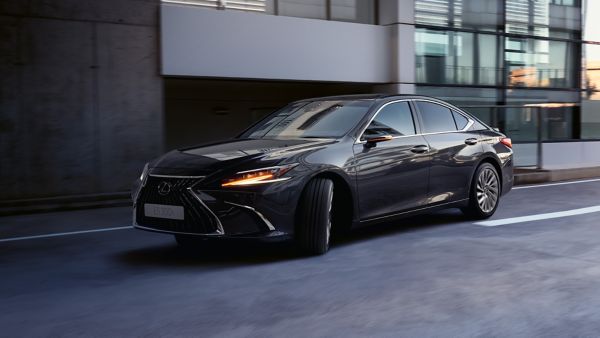 Lexus ES parked outside a building