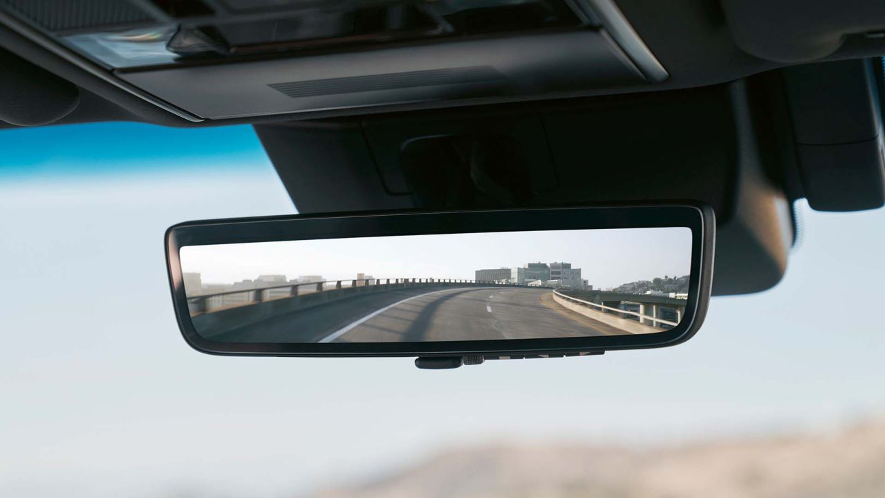 Lexus LX digital rear-view mirror 