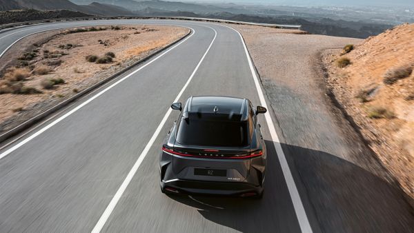 2022-lexus-online-reservation-gallery-05-1920x1080