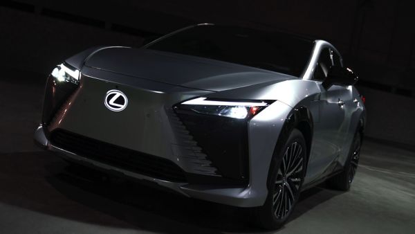 2022-lexus-rz-black-panther-2-gallery-9-1920x1080