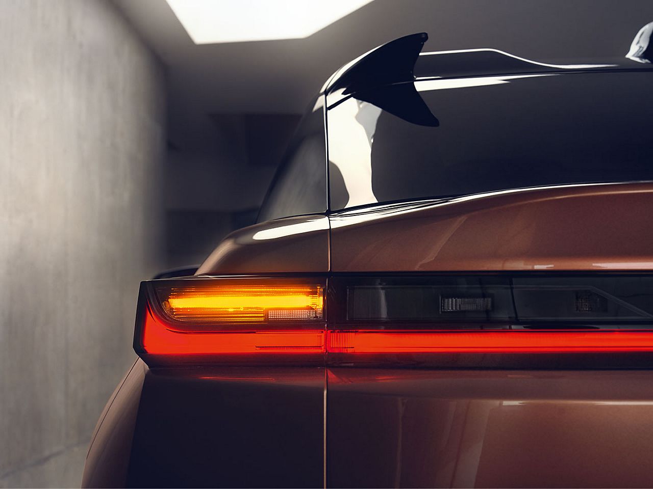 https://scene7.toyota.eu/is/image/toyotaeurope/2022-lexus-rz-campaign-presales-ext-feature-overlay-stunning-looks-rear-light-4x3-1440x1080?fit=fit%2C1&op_usm=1.75%2C0.3%2C2%2C0&resMode=sharp2&ts=0&wid=1280