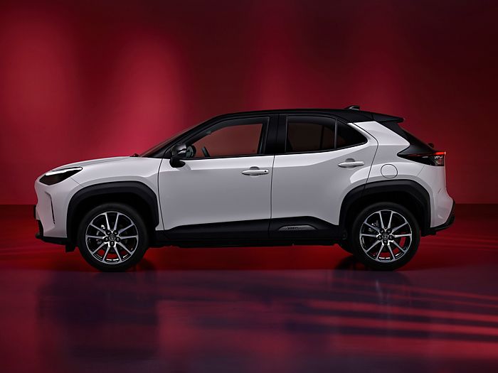Toyota Yaris Cross new on Gruppo Novauto, official Toyota dealership:  offers, promotions, and car configurator.