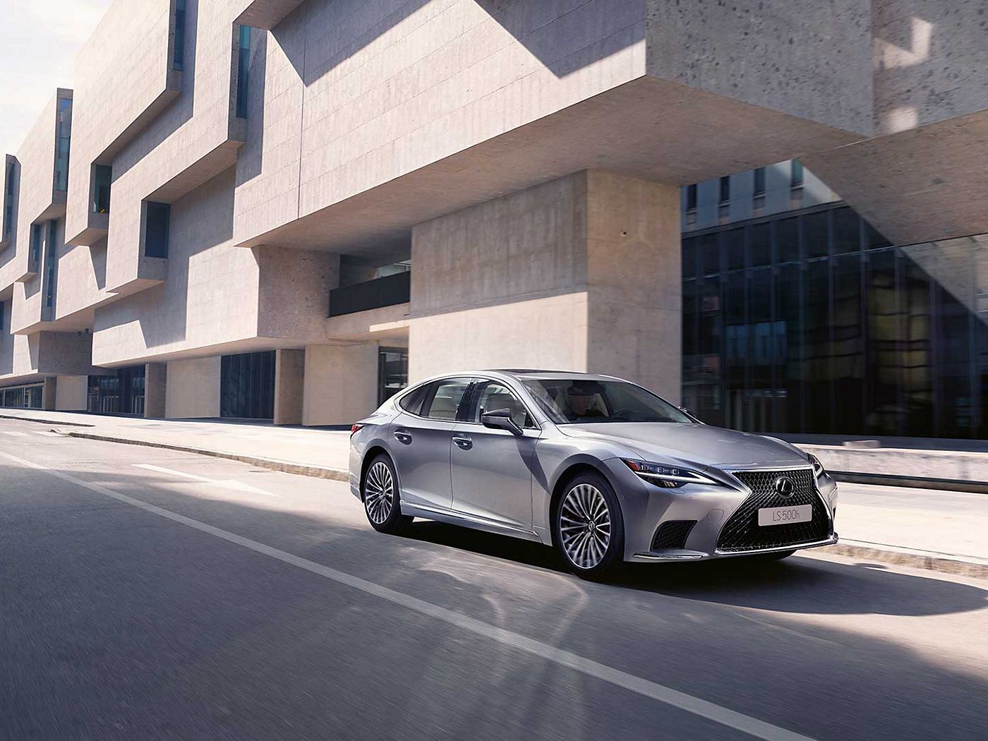 Born To Pioneer | Lexus LS | Lexus Europe