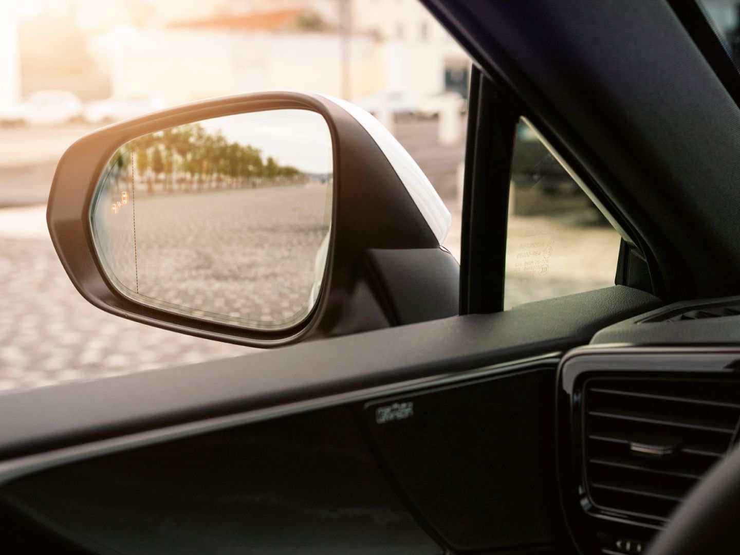 Lexus Blind Spot Monitor