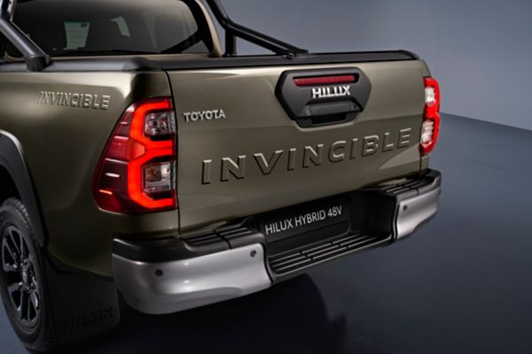 2023-hilux-hybrid-48v-ext-02